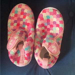 Water shoes size 8
